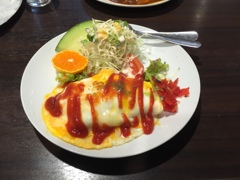 昼食　オムライス