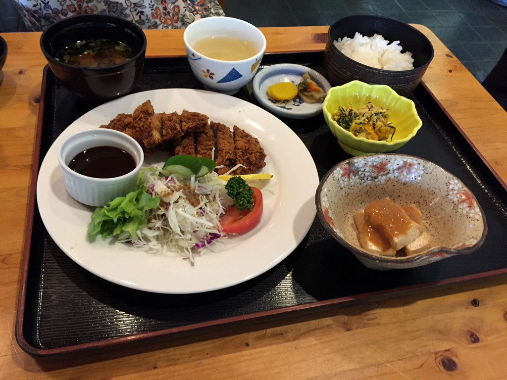 昼食　鹿カツ定食