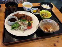 昼食　鹿カツ定食