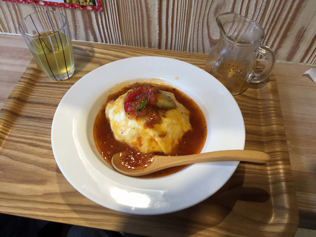 昼食　オムライス