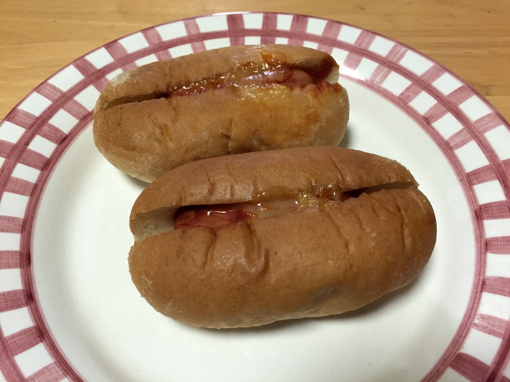 朝食　ホットドッグ