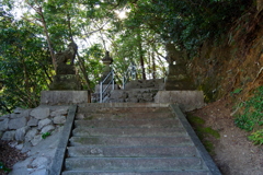 苅松神社の参道