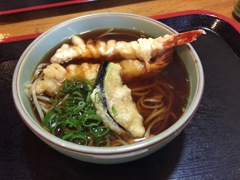 昼食　天ぷらそば