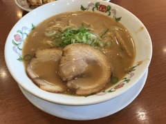 昼食　餃子の王将