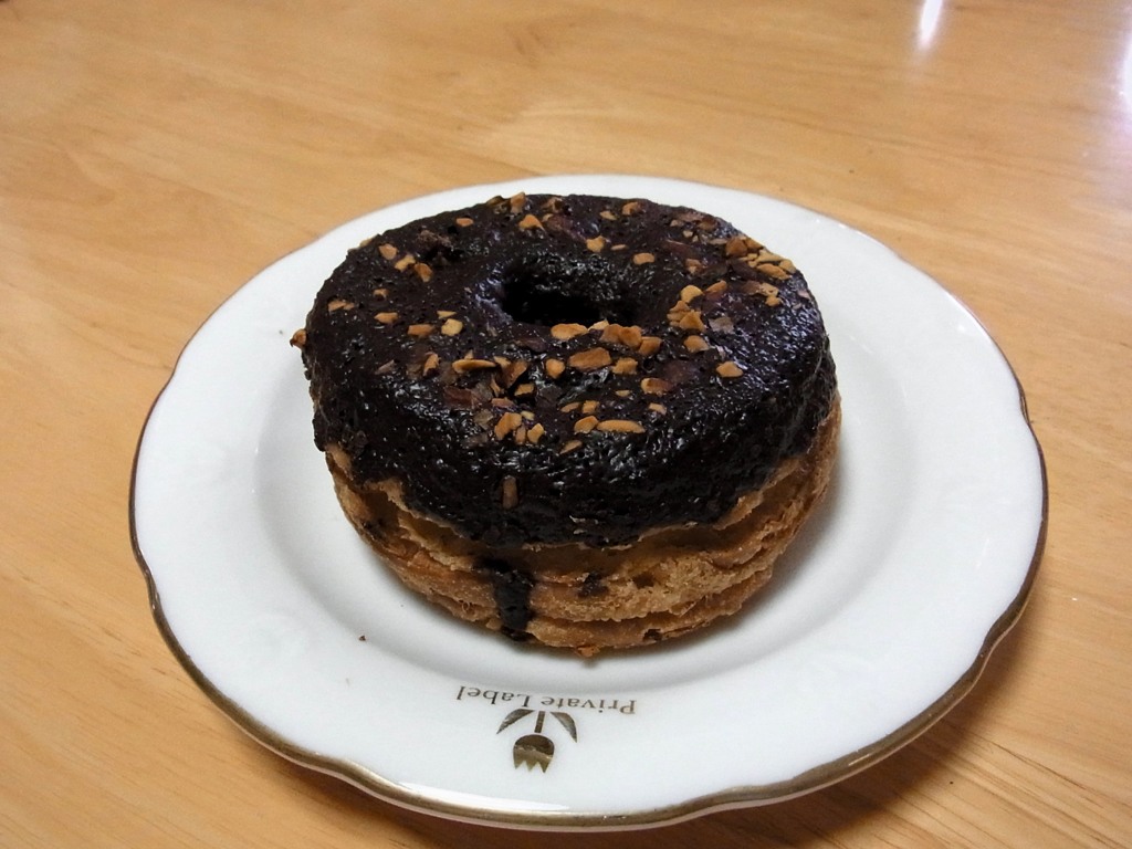 お八つ　クロワッサンドーナツ