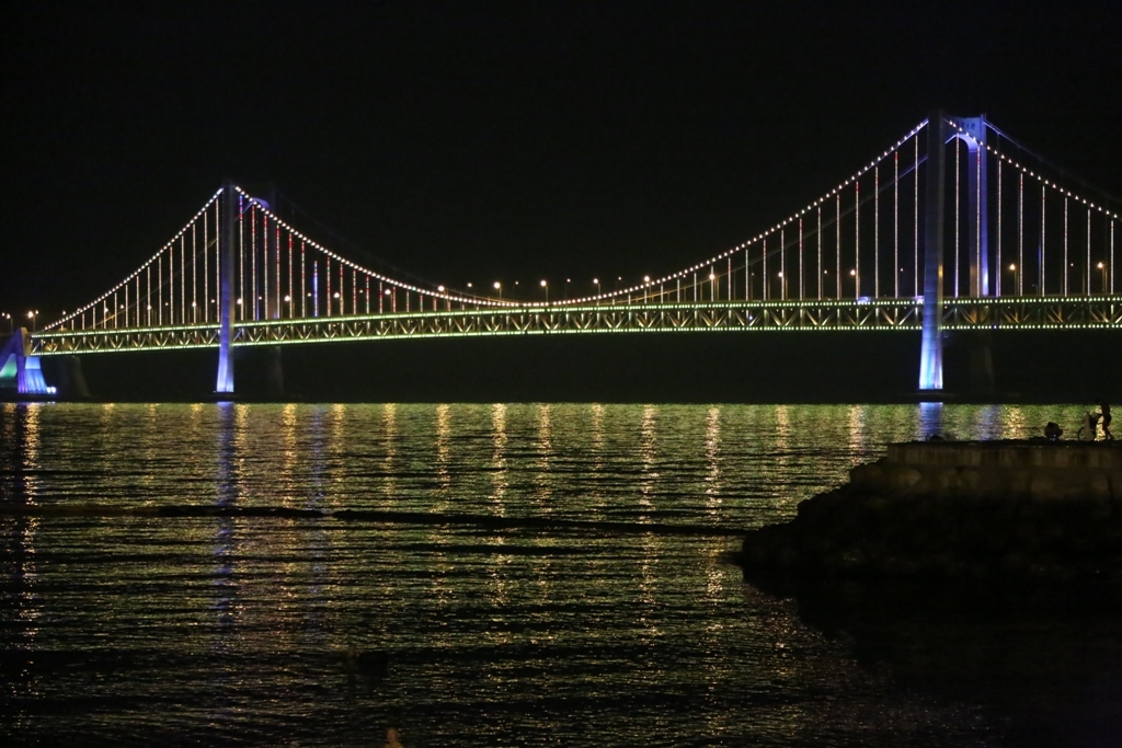 夜の星海湾大橋