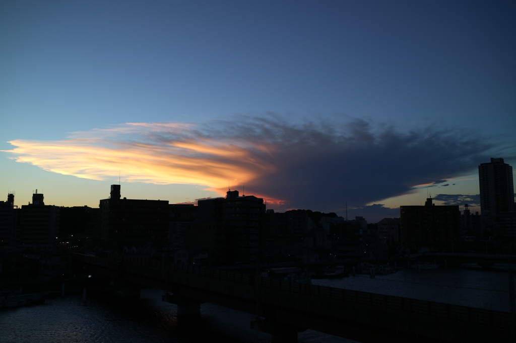 吹き出す雲