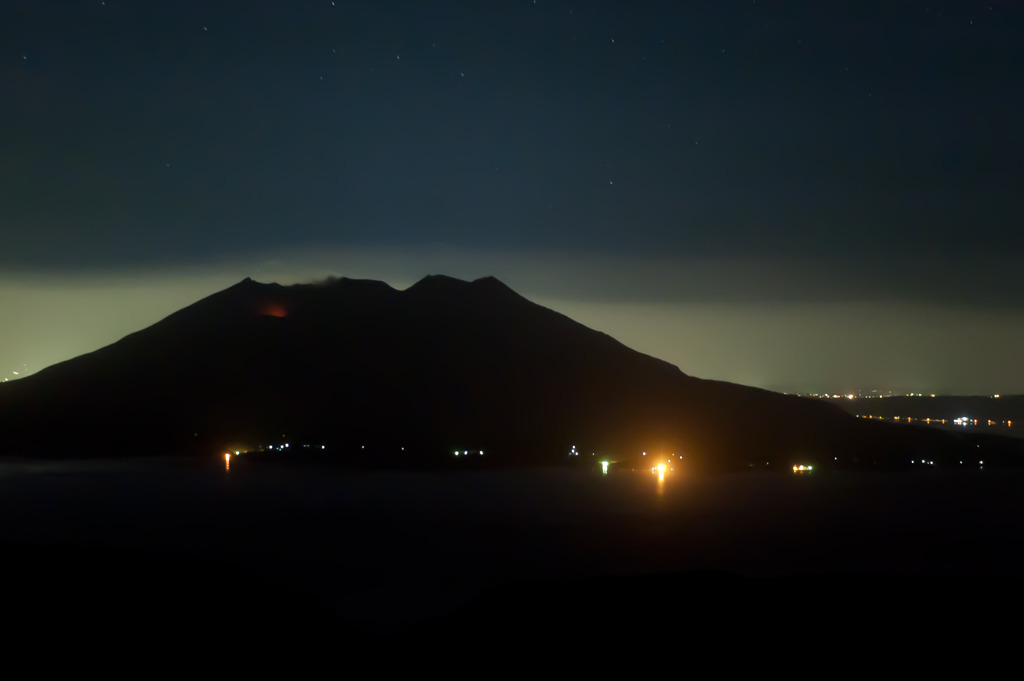 夜の桜島