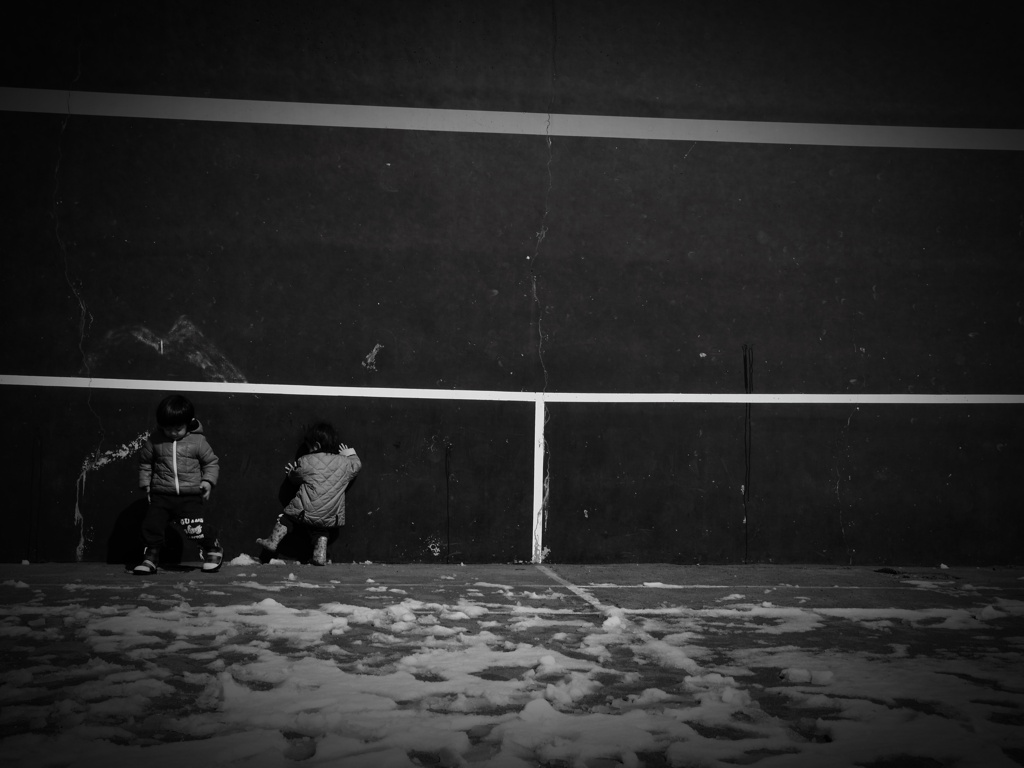 残雪のテニスコート(^^)