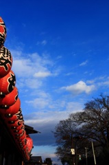 青空と提灯