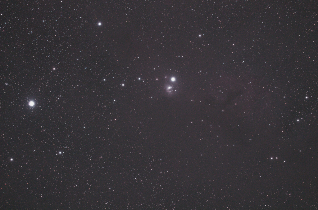 ペルセウス座の淡い散光星雲