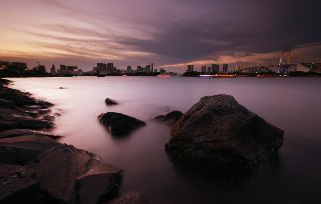 夕暮れの東京湾