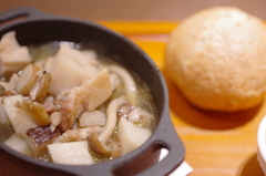 いろいろ茸と根菜のスープ