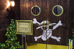 ワンピースレストラン入り口。