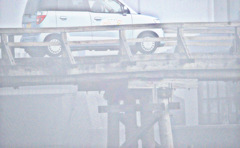 松江百景　霧の朝　デイサービス車は今日も行く