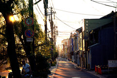 松江百景　早朝のゴミ出し