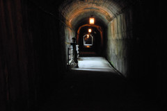 黒部源流の旅　峡谷のトンネル