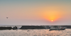 松江百景　宍道湖波高し