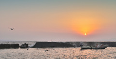 松江百景　宍道湖波高し