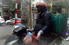 ninjinのハノイ街ある記　バイクひとり乗り　1