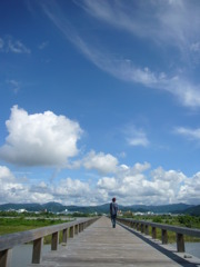 夏空と橋