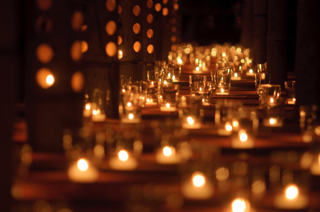 Cast a warm light