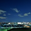 夜空を照らす街の灯り