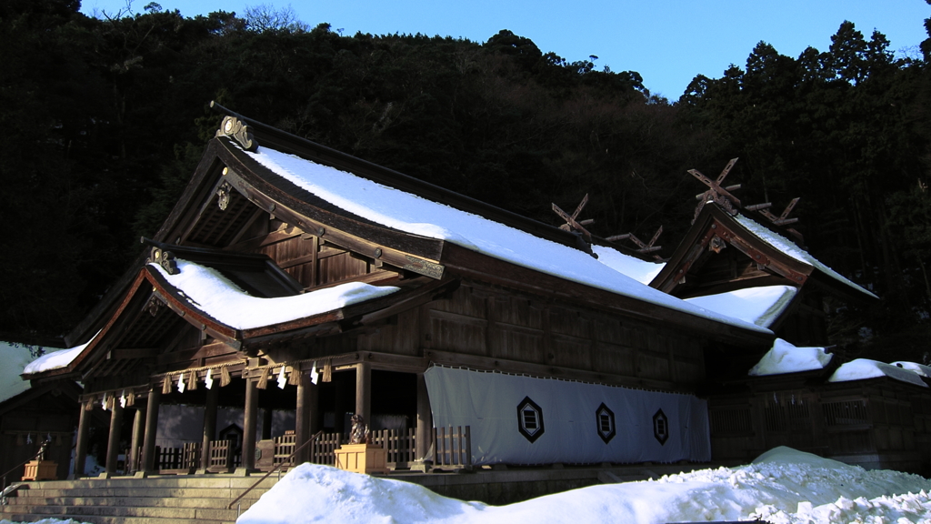 雪の美保神社