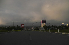 雲海に吞まれる街