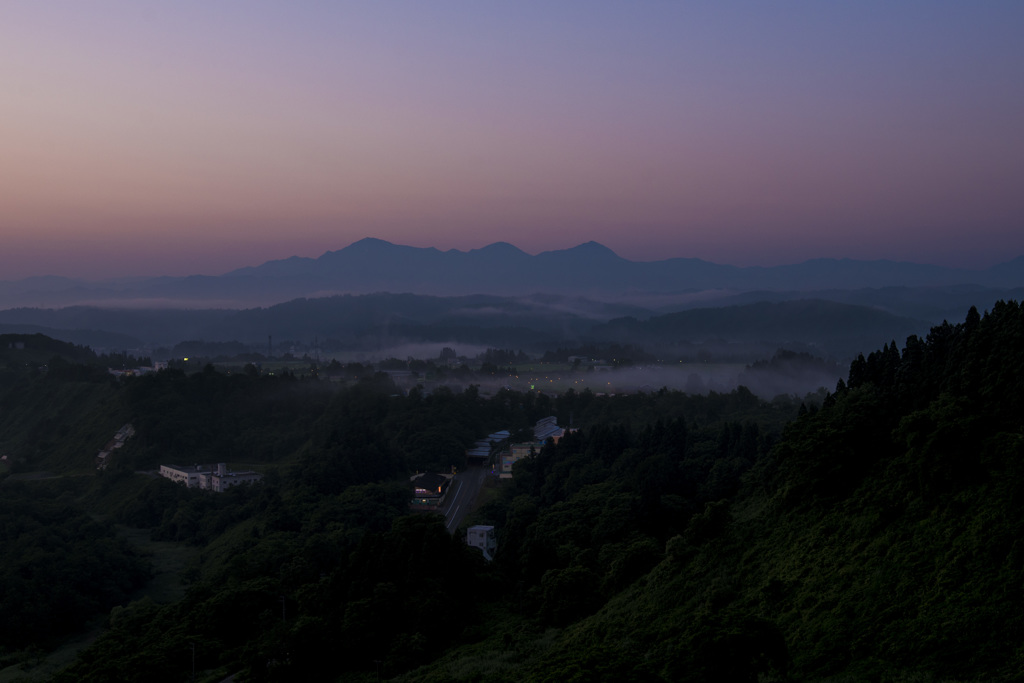 朝焼けの越後三山