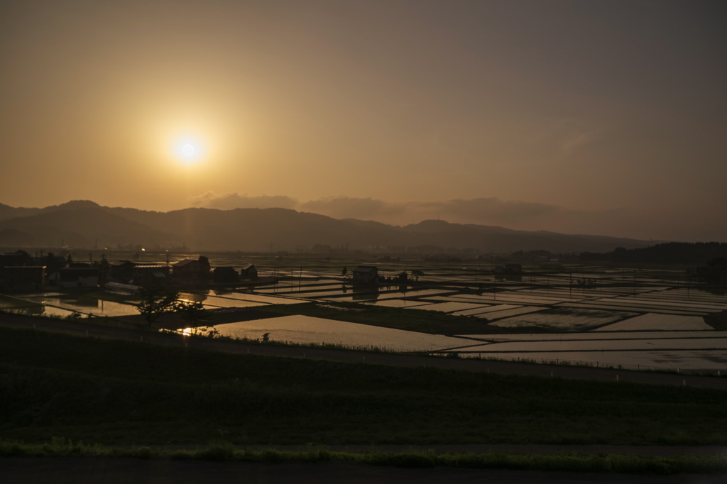 田園の夕暮れ