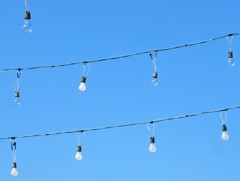 待ちの電球たち