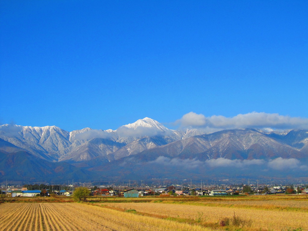 朝の常念岳