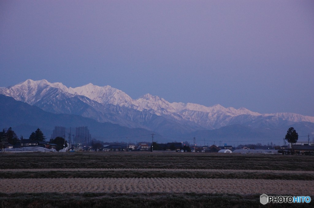 朝の北アルプス