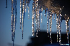 軒下の氷柱