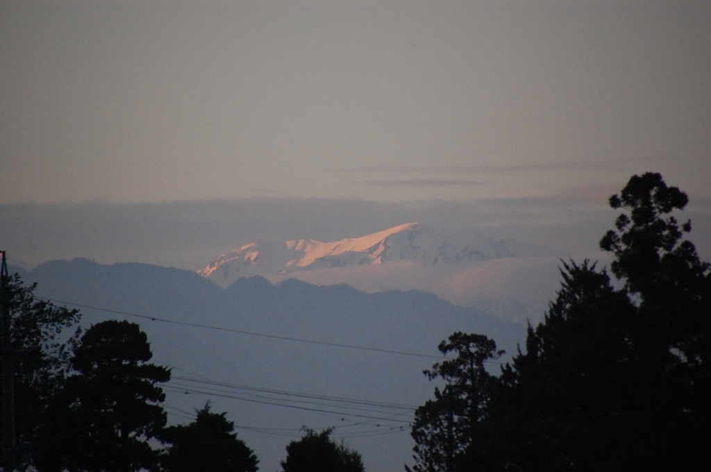 山の向こうの山