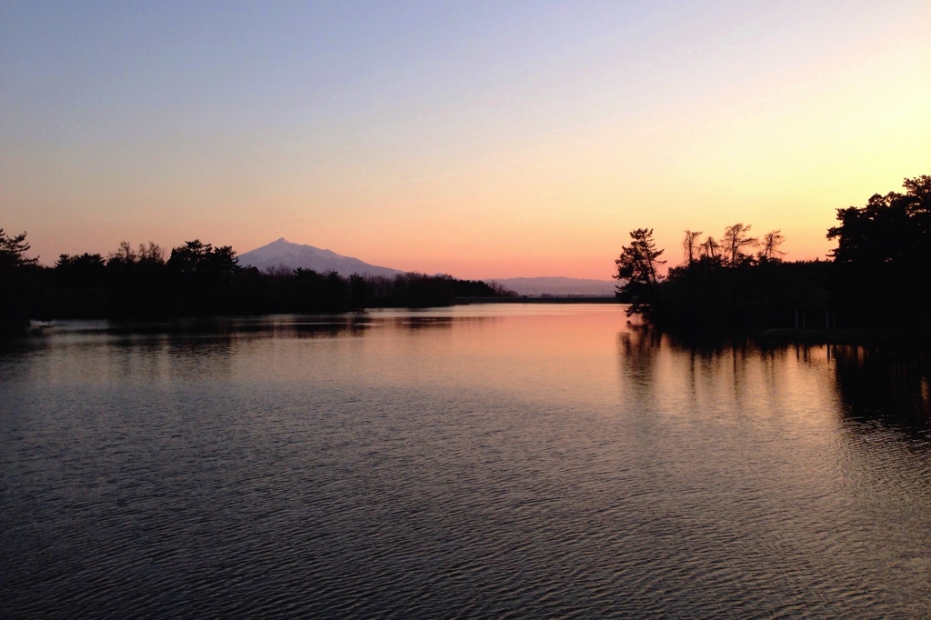 津軽の夕景