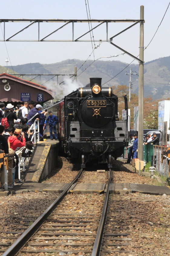 長瀞駅に停車中のＣ58