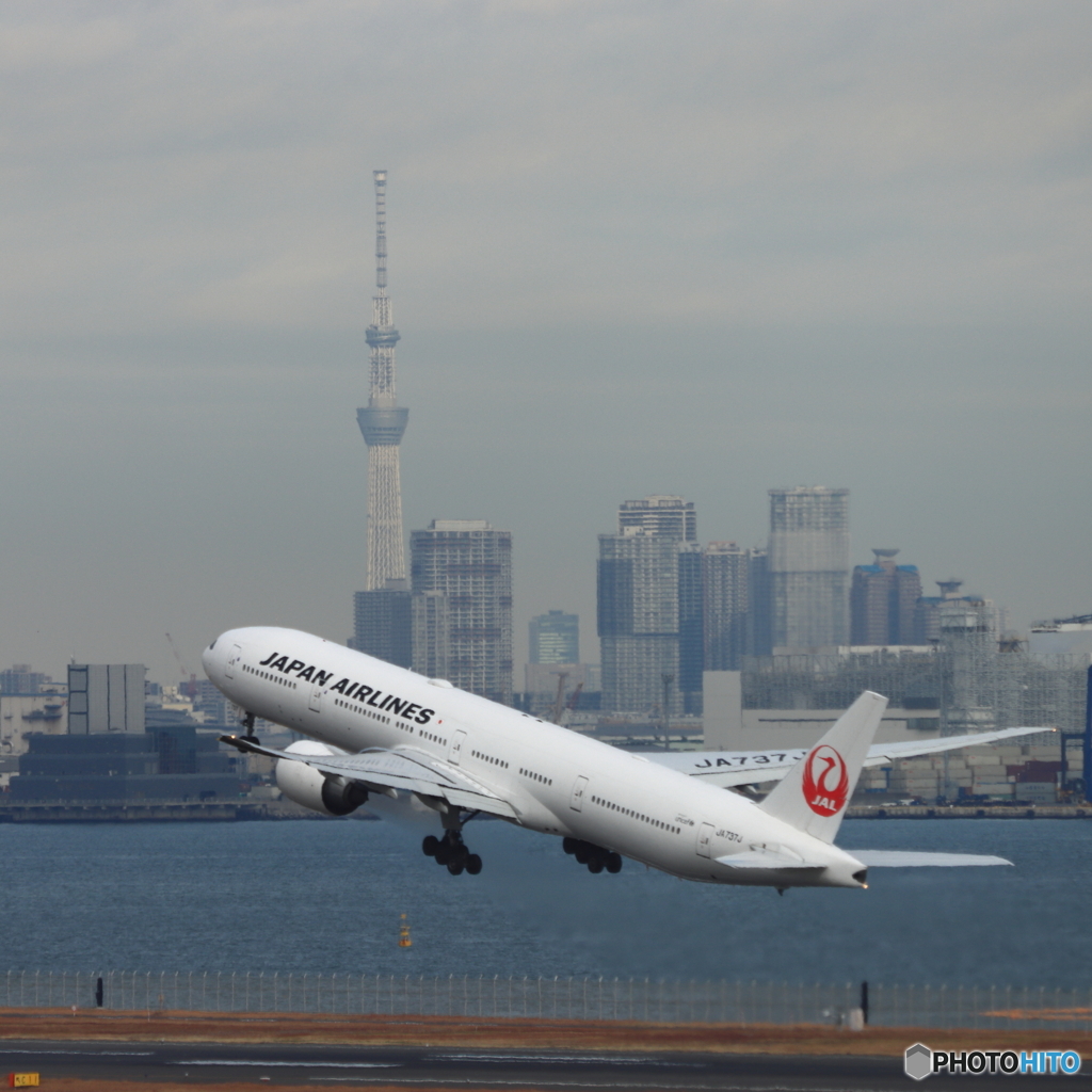 B777