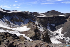 富士山（残雪期の山頂）