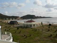 20081214秀山岛海景大酒店外的沙滩02