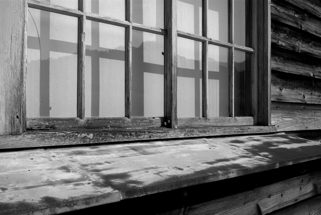 木造校舎　窓枠