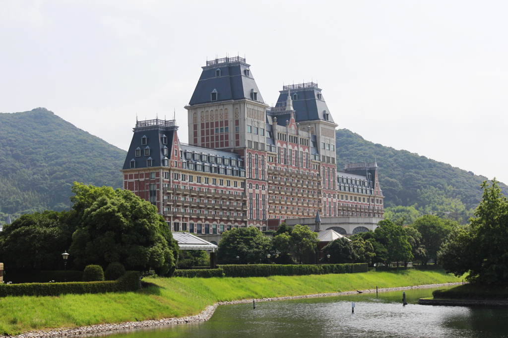 riverside hotel