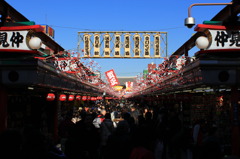 仲見世商店街