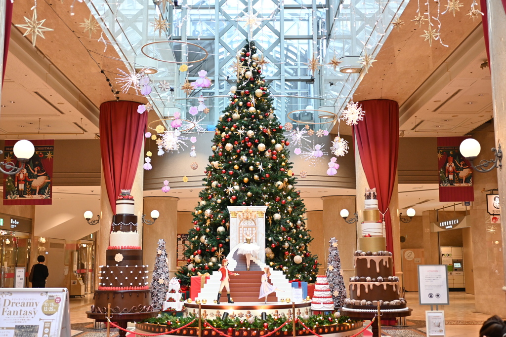 ディアモール大阪のクリスマスツリー