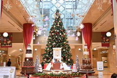 ディアモール大阪のクリスマスツリー