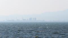 万博、西ゲートの先、海の向こうに未知の世界が・・・。