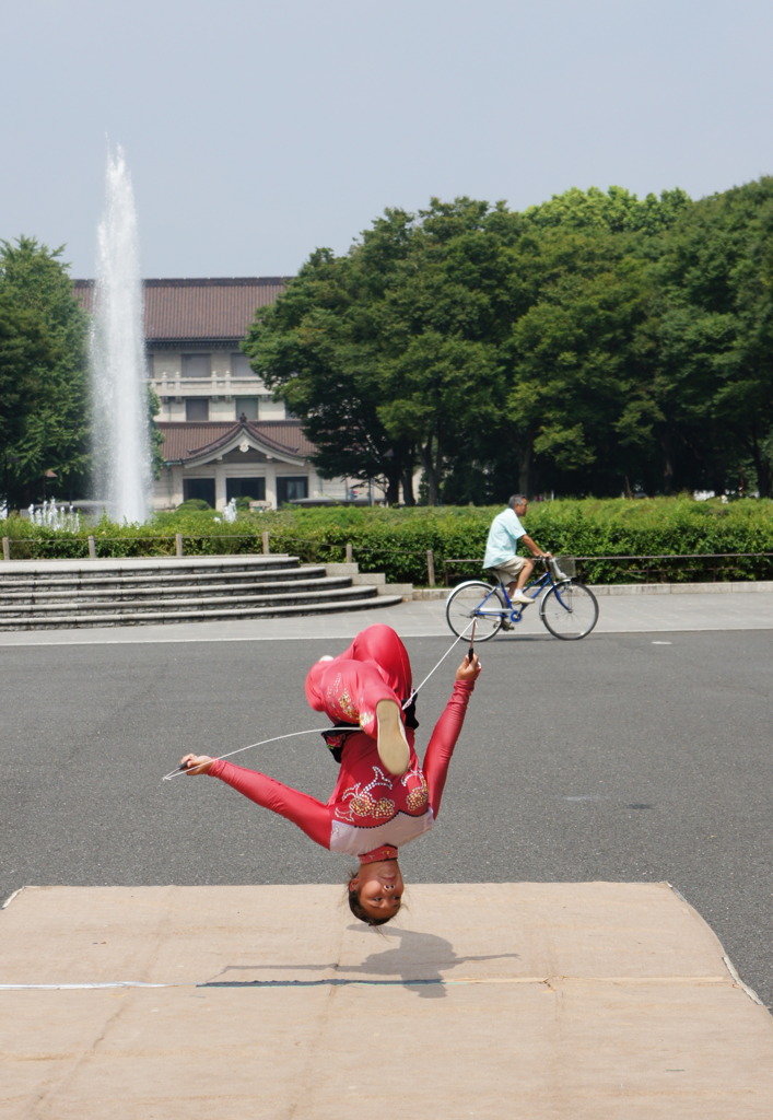 chinese acrobat1