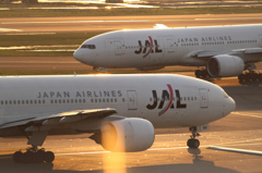 すれ違い（B777-200 JA8981とJA8983)