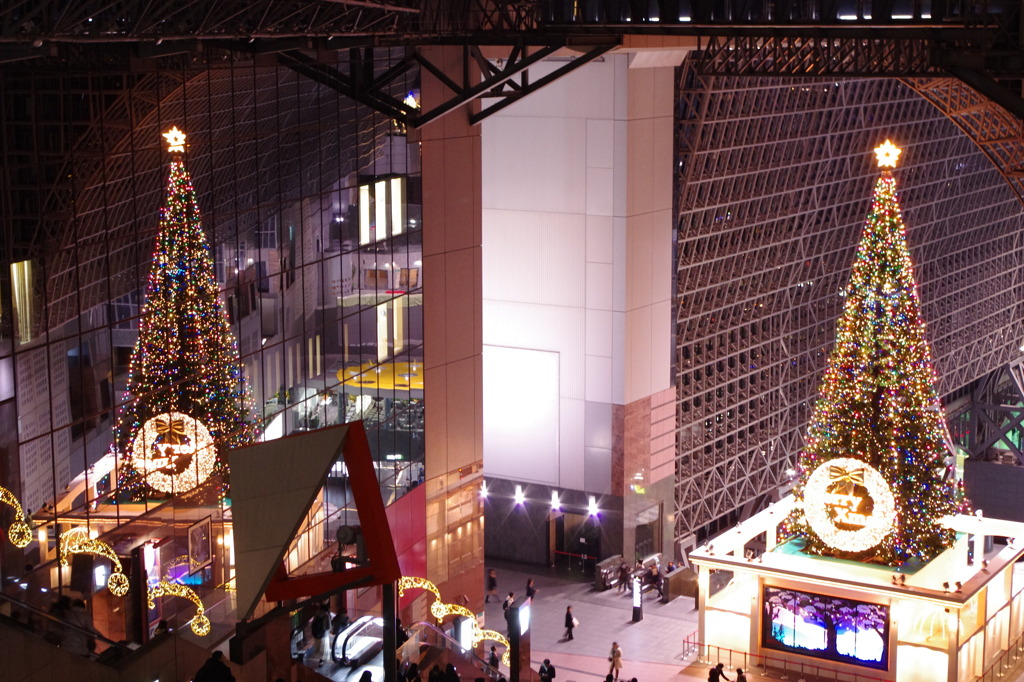 京都駅ビル内　クリスマスツリー